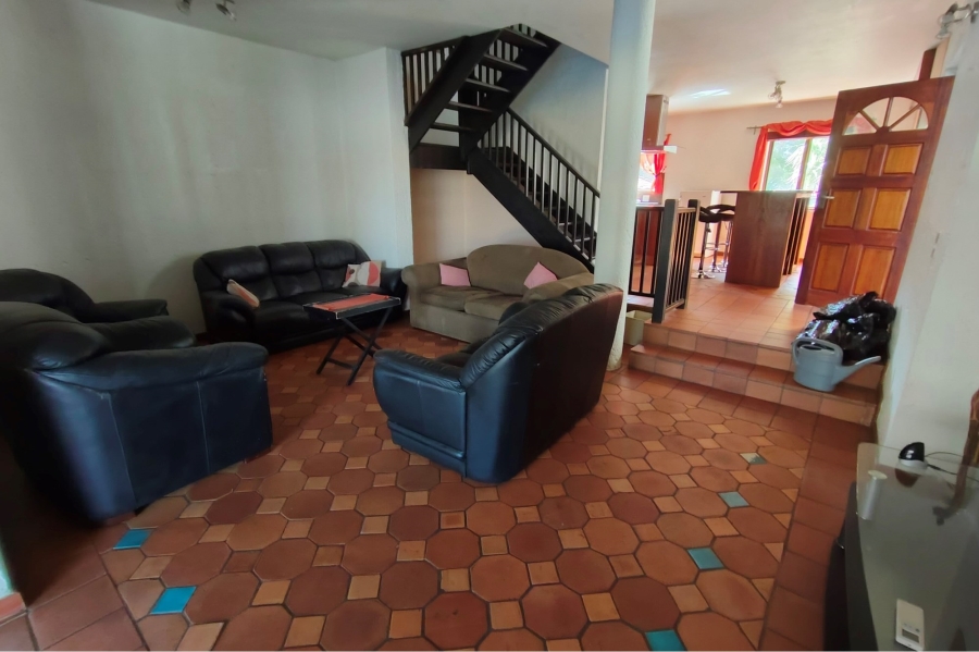 3 Bedroom Property for Sale in Ile du Lac North West